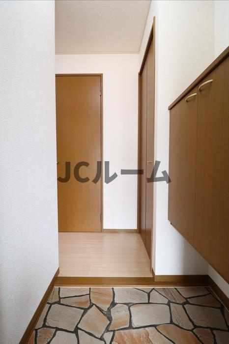 フィルコート新町参番館の玄関