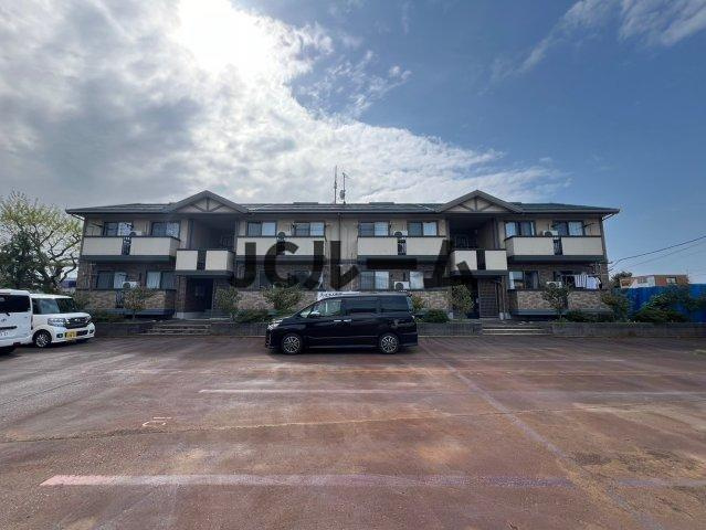 フィルコート新町参番館の駐車場