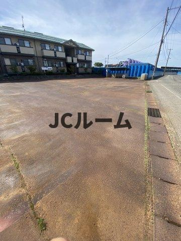 フィルコート新町参番館の駐車場