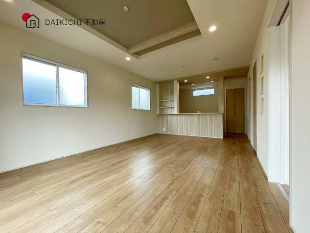 【居間・リビング】 | 羽生市南羽生1丁目　新築戸建　全1棟　1号棟