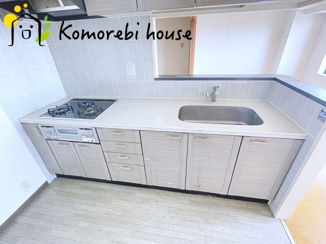 ワコーレロイヤルガーデン北本　E棟のキッチン|26.2.21撮影済み