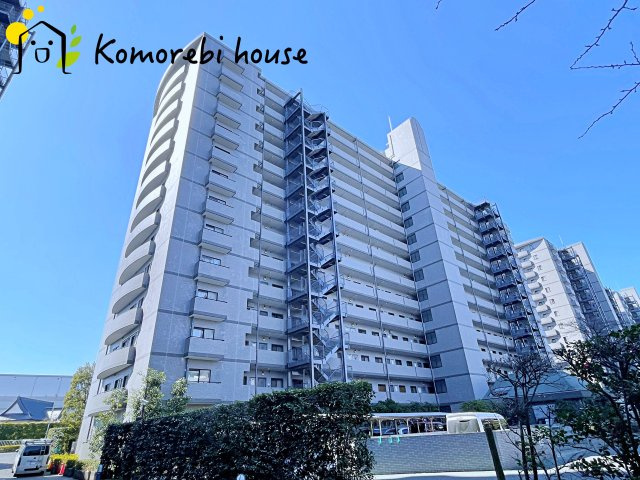 ワコーレロイヤルガーデン北本　E棟