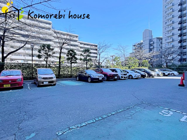 ワコーレロイヤルガーデン北本　E棟の駐車場|26.2.21撮影済み