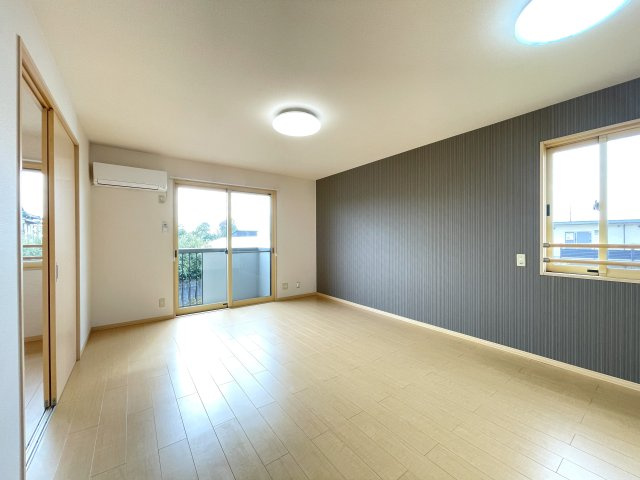 トマトハイツ一番館の居間・リビング