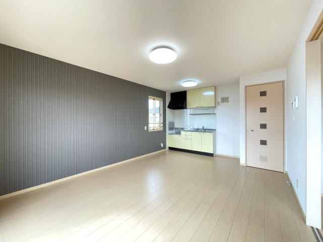 トマトハイツ一番館の居間・リビング