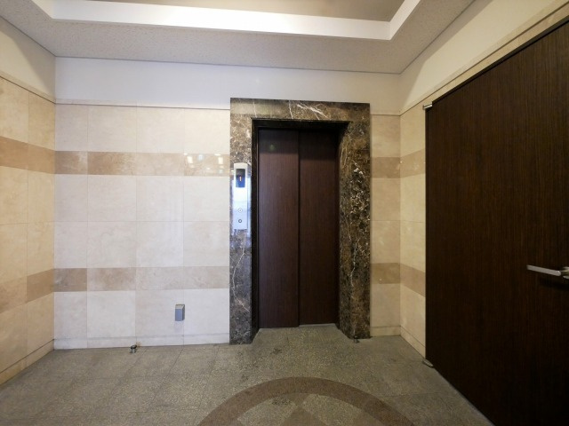 大阪市西区川口２丁目の賃貸マンションのエントランス