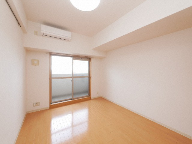 大阪市西区川口２丁目の賃貸マンションの居間・リビング