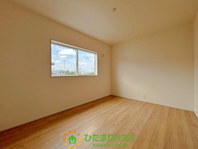 羽生市西５丁目　新築一戸建ての洋室