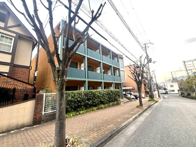 エルマール御影の外観