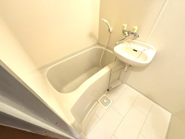 エルマール御影の浴室