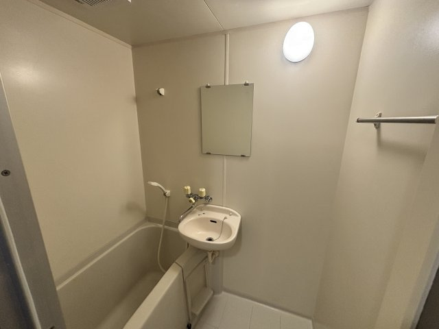 エルマール御影の浴室