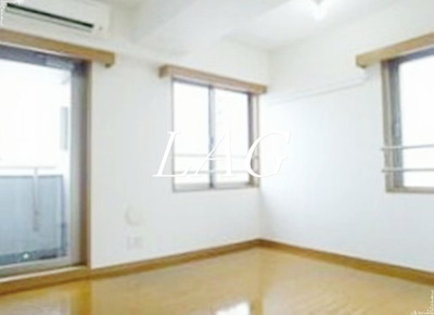 【居間・リビング】 | フェリーセ | 洋室のお部屋です。