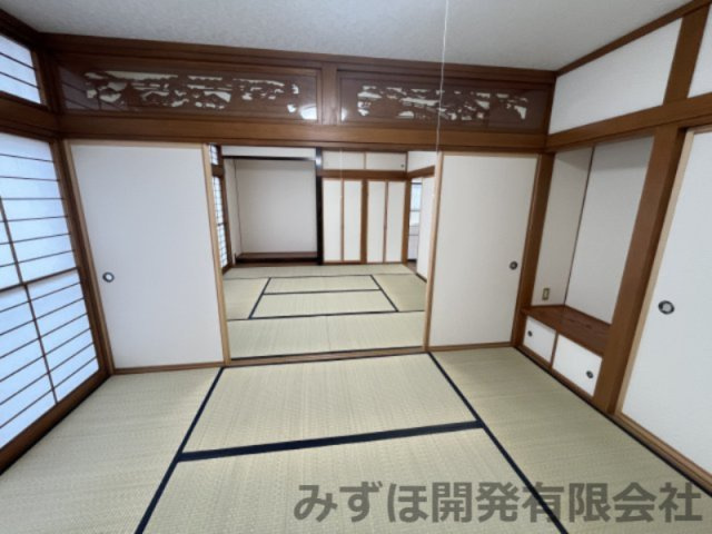 東根市神町南2丁目5-6の和室|9/2　二間続きの和室です。