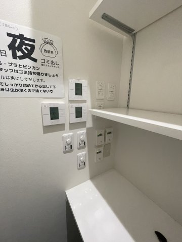 西新井テナントビルのバルコニー