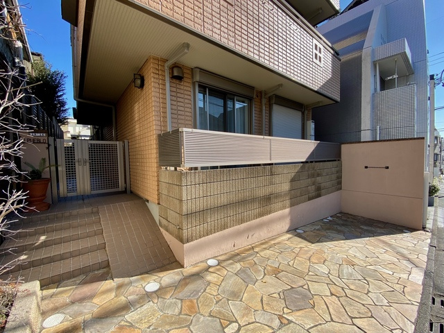 Ｊ　ＰＵＥＢＬＯのエントランス|★エントランス★