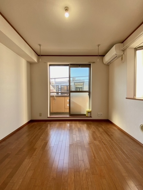 Ｊ　ＰＵＥＢＬＯの居間・リビング