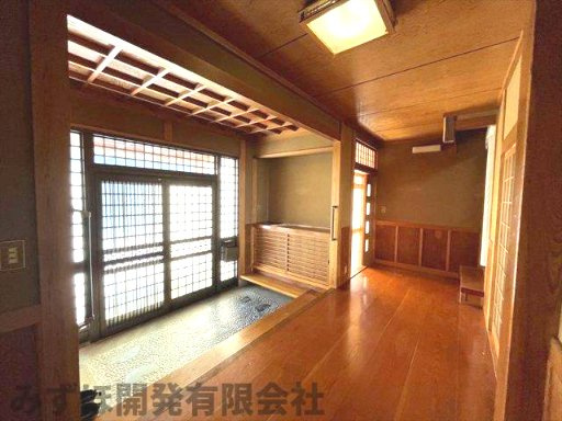 東根市宮崎四丁目6-3の玄関|広々とした玄関です。