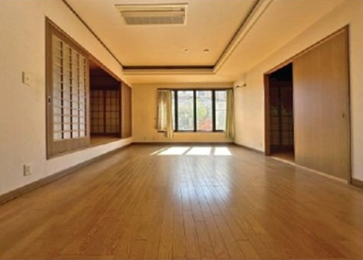 中古戸建　東松山市旗立台30-3の居間・リビング