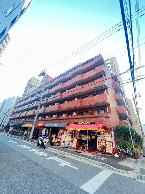 コスモプラザ三宮の外観