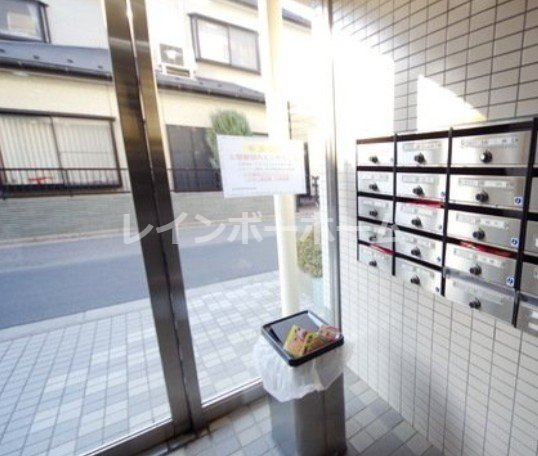 ベルファース朝霞台のエントランス