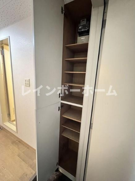 ベルファース朝霞台の玄関