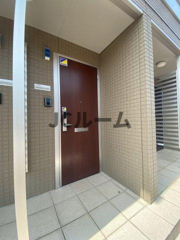 葵Ｂのエントランス|反転タイプの部屋の写真です