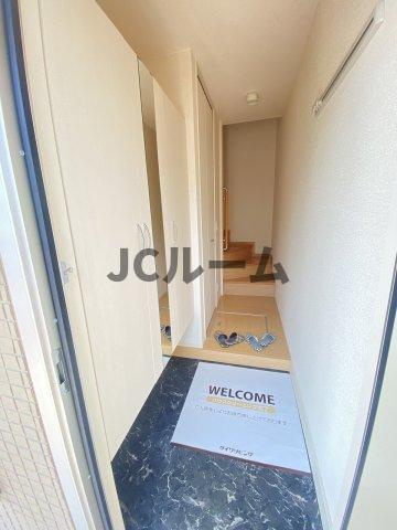 葵Ｂの玄関|反転タイプの部屋の写真です