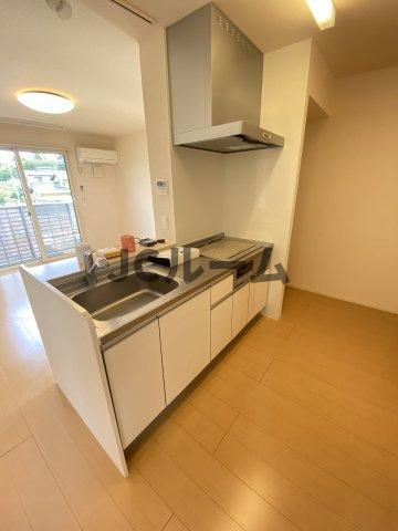 葵Ｂのキッチン|反転タイプの部屋の写真です