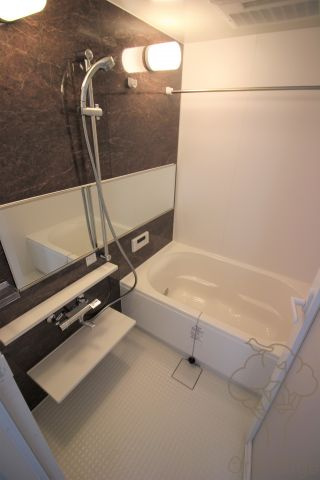 フェリースヴィダ福島の浴室