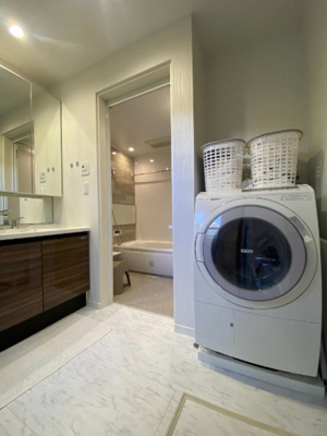 【脱衣所】 | 一乗寺中ノ田町 中古戸建【令和４年築・デザイナー住宅】