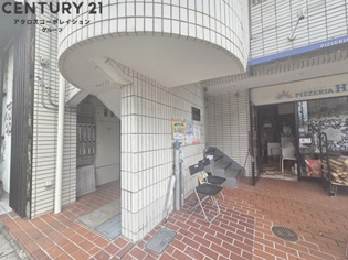 田原ビルのエントランス