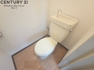シンプルで使いやすいトイレです