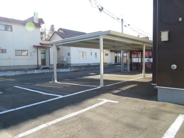 ソルフロールの駐車場