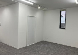 ロイクラトン左門町　102の居間・リビング