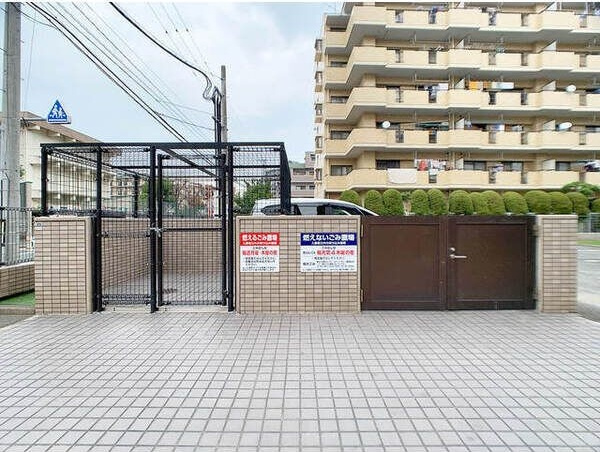 福岡市早良区小田部７丁目の賃貸マンションのロビー