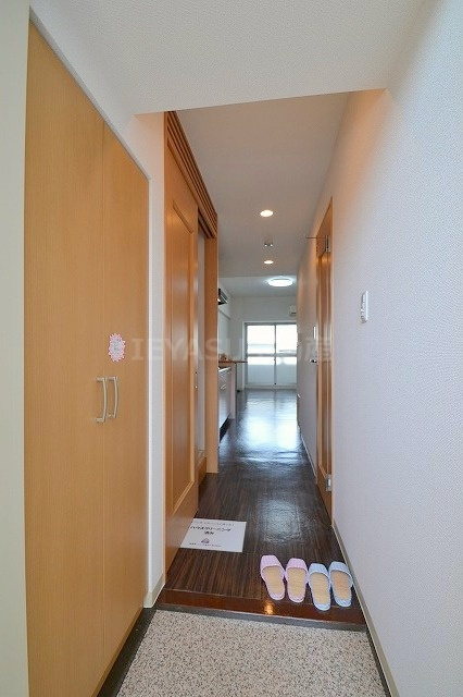広島市西区庚午北１丁目の賃貸マンションの玄関
