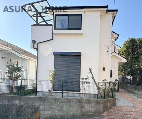 保土ケ谷区上星川戸建のその他|全洋室6帖以上4LDKのリフォームした落ち着いた雰囲気の外観です。