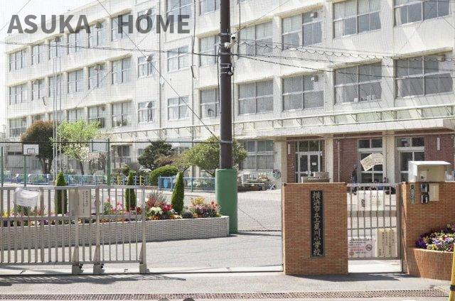 保土ケ谷区上星川戸建の外観|横浜市立上星川小学校が徒歩7分で、子供たちには通学の負担の少ない距離ですね。