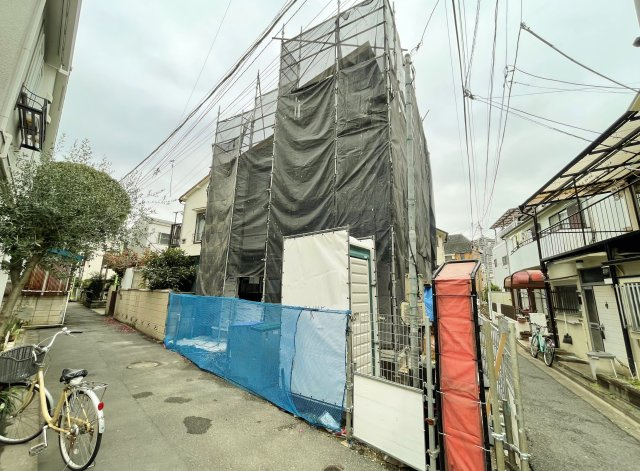 北区栄町 限定1棟の外観|開放感溢れる角地に面しどのお部屋にも暖かな光と気持ちの良い風が届きます