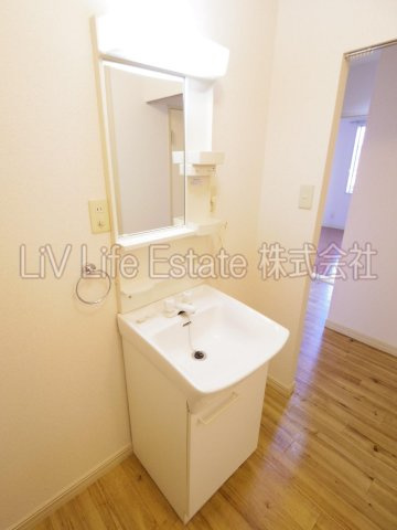 小平市花小金井７丁目のアパートの洗面所