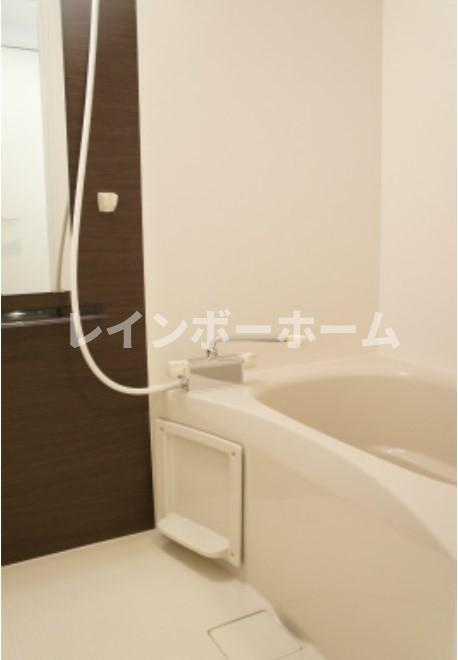 仲介手数料（賃料の1.10ヵ月）の50％OFF対象物件！の浴室|きれいなお風呂です