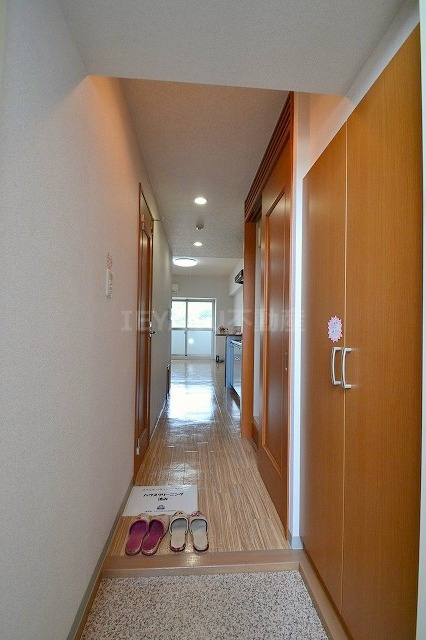 広島市西区庚午北１丁目の賃貸マンションの玄関