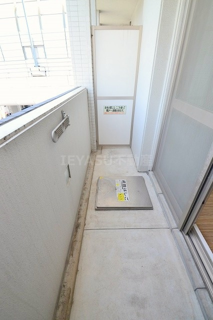 広島市西区庚午北１丁目の賃貸マンションのバルコニー