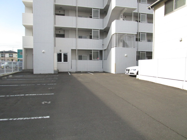 １０８宮千代の駐車場