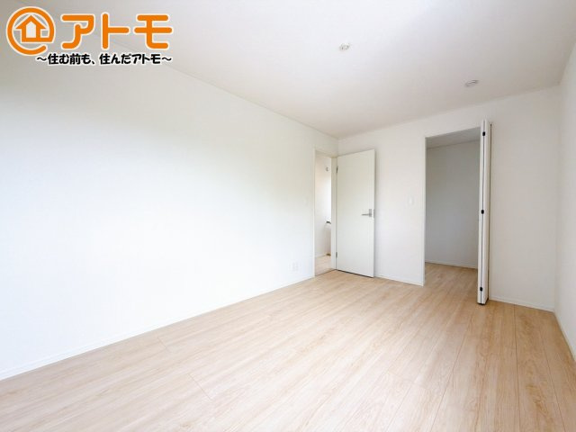 【子供部屋】 | 田方郡函南町柏谷　新築一戸建て　1号棟 | 広々使える収納付きの洋室です♪