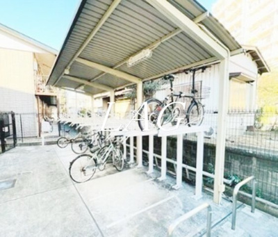 【その他共用部分】 | Ｌｅｓ．ｆｏｎｔａｉｎｅ聖蹟 | 駐輪場です。