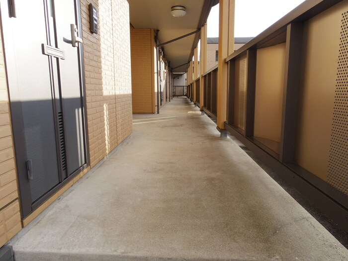 Brezzaのその他共用部分|外廊下