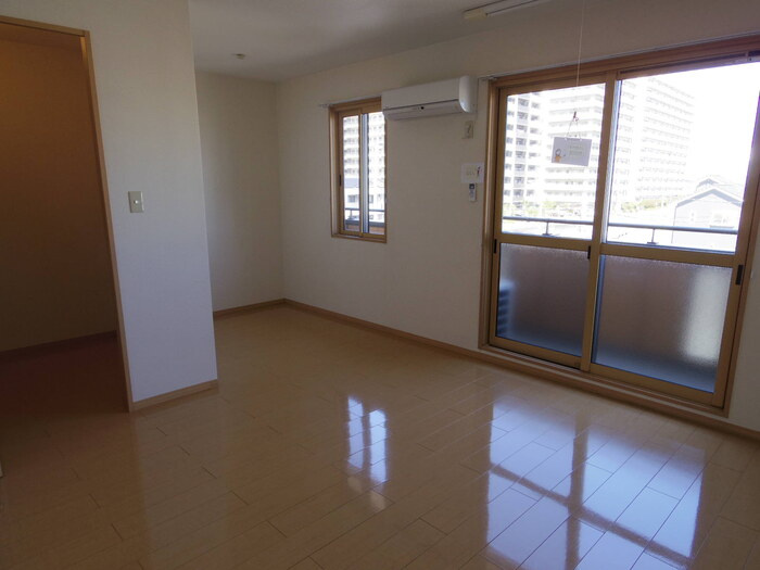 Brezzaの居間・リビング|※101室内