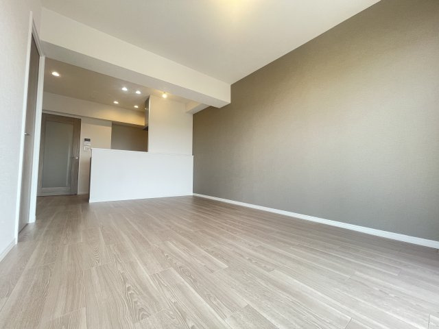 宇治市六地蔵徳永29-4の居間・リビング|2025年7月リフォーム完了済み