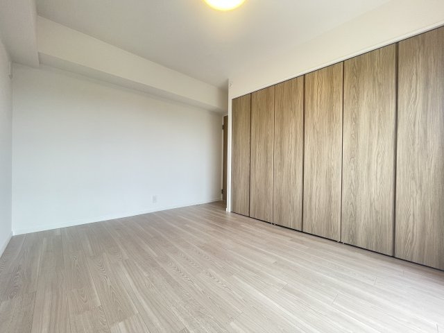 宇治市六地蔵徳永29-4の洋室|ナチュラルテイストでまとめられた居室です◎